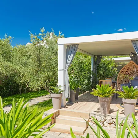 ホリデーパーク Oliveto - Adults Only 4*